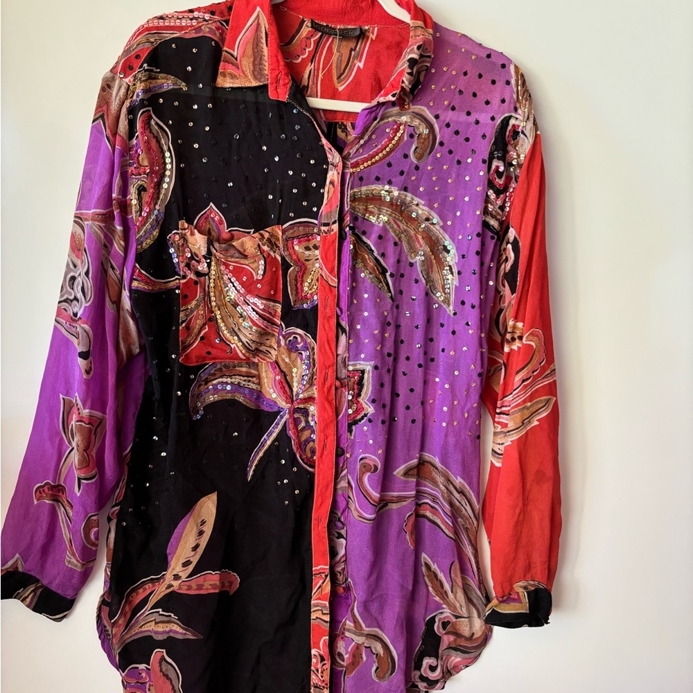 Capriccio vintage silk Red and Purple Paisley Button-Up Blouse ‼️